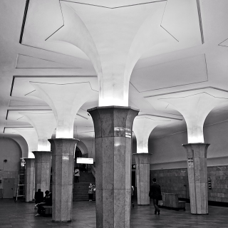 Illustration for article titled Russian Underground Stations Look Even More Stunning In Black and White